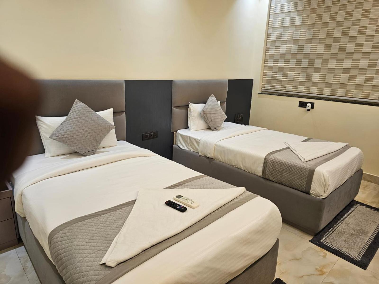 Hotel The Glass House Greater Noida Exterior photo